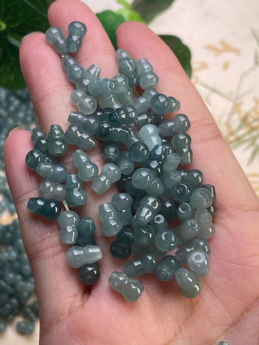Perles en Jadéite Naturelle en Forme de Gourde – Bleu Glacier – Perles Percées pour Bijoux DIY